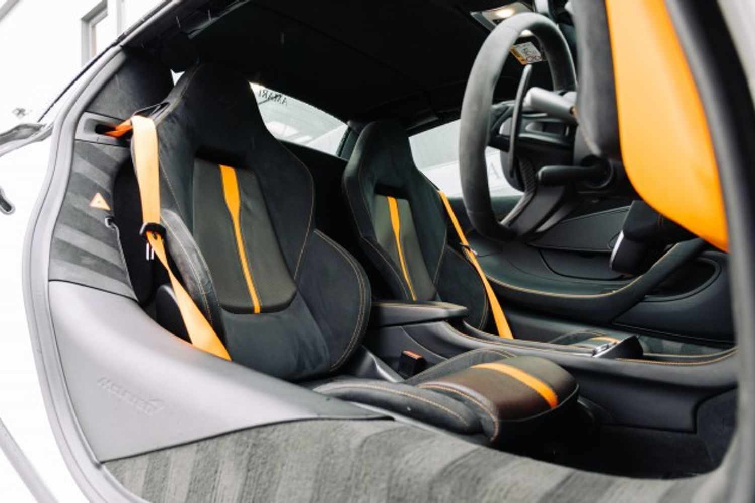 MCLAREN 570S V8 SSG CONVERTIBLE 3.8 V8 SSG 2DR SEMI AUTOMATIC