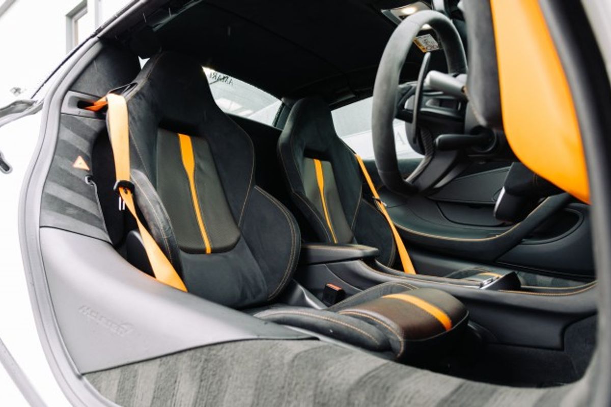 MCLAREN 570S V8 SSG CONVERTIBLE 3.8 V8 SSG 2DR SEMI AUTOMATIC