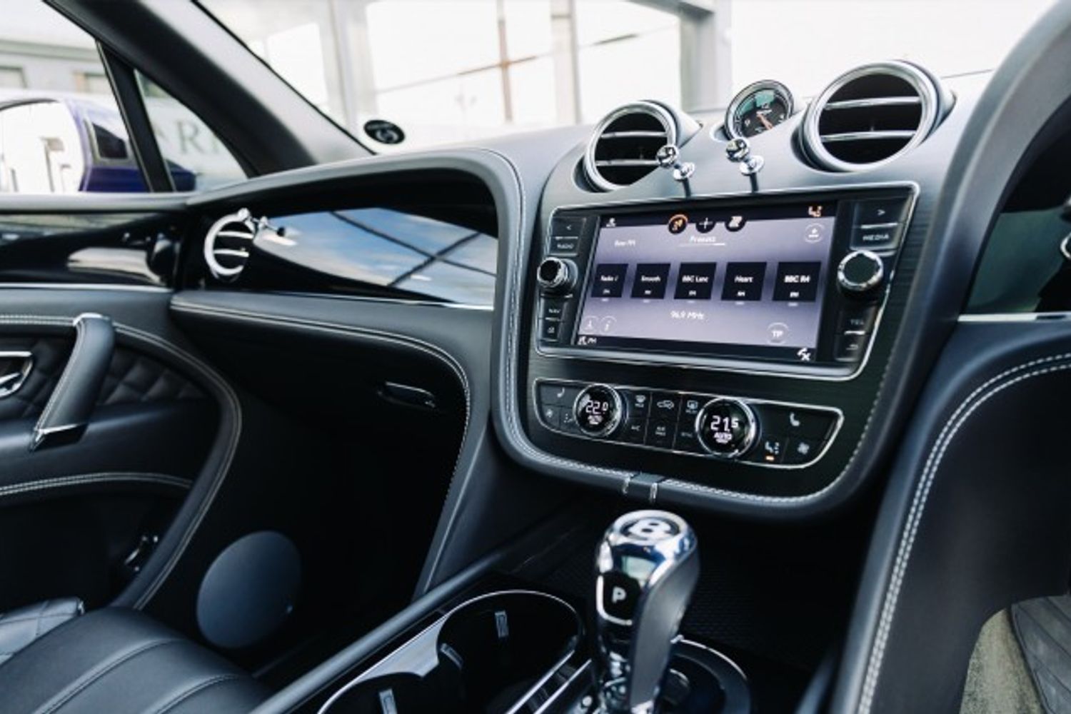 BENTLEY BENTAYGA ESTATE 6.0 W12 5DR AUTOMATIC