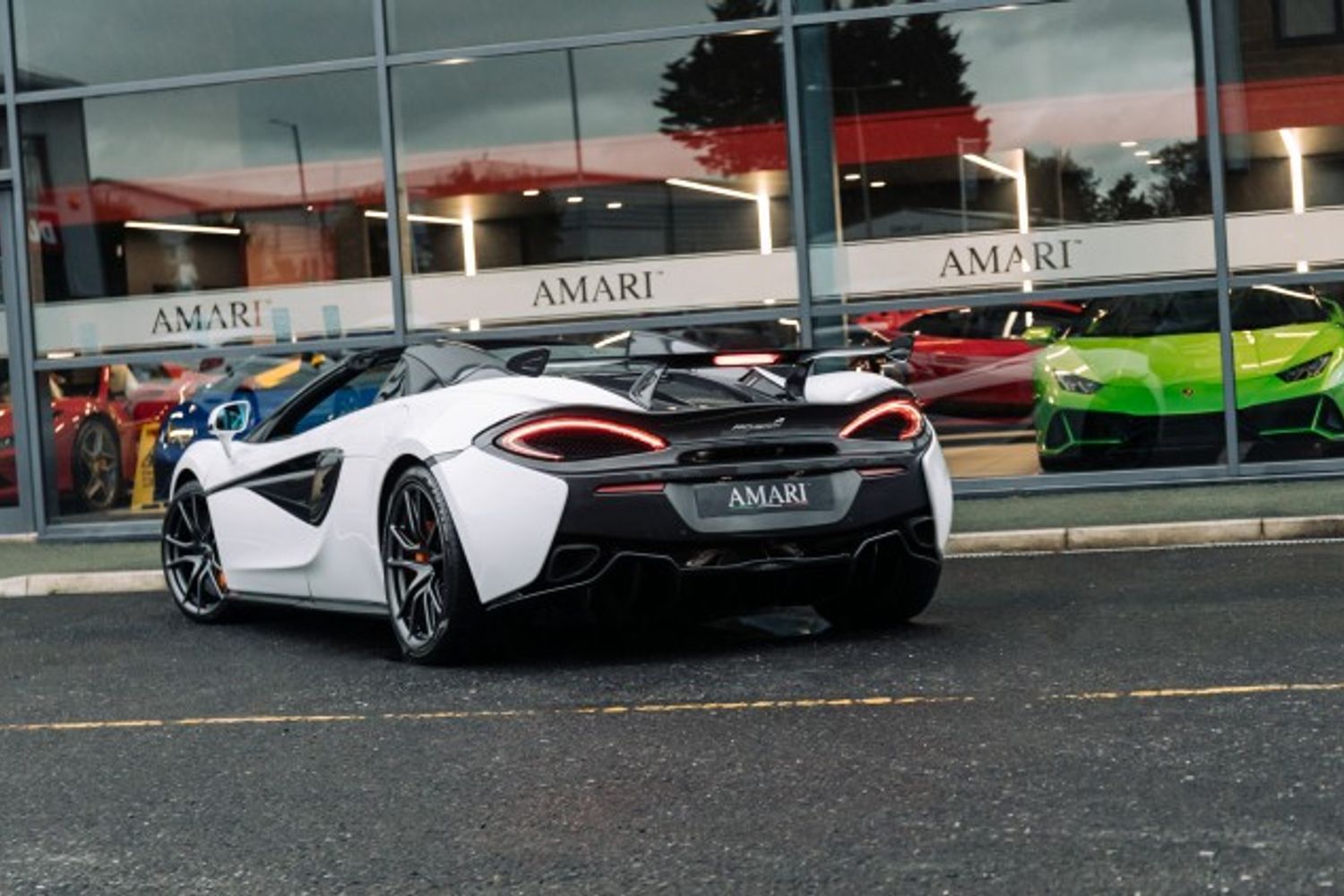 MCLAREN 570S V8 SSG CONVERTIBLE 3.8 V8 SSG 2DR SEMI AUTOMATIC