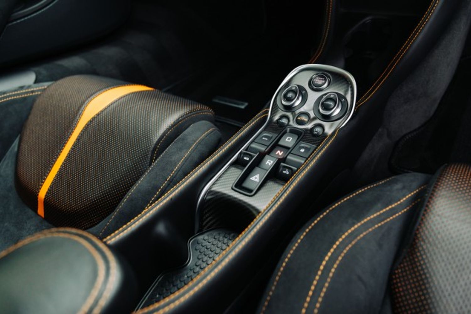 MCLAREN 570S V8 SSG CONVERTIBLE 3.8 V8 SSG 2DR SEMI AUTOMATIC
