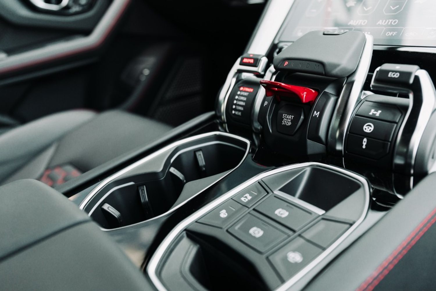 LAMBORGHINI URUS ESTATE 4.0 V8 5DR AUTOMATIC