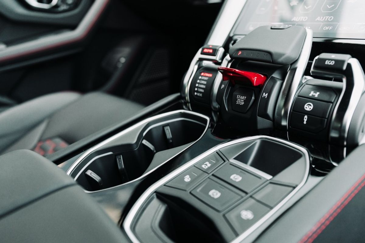 LAMBORGHINI URUS ESTATE 4.0 V8 5DR AUTOMATIC