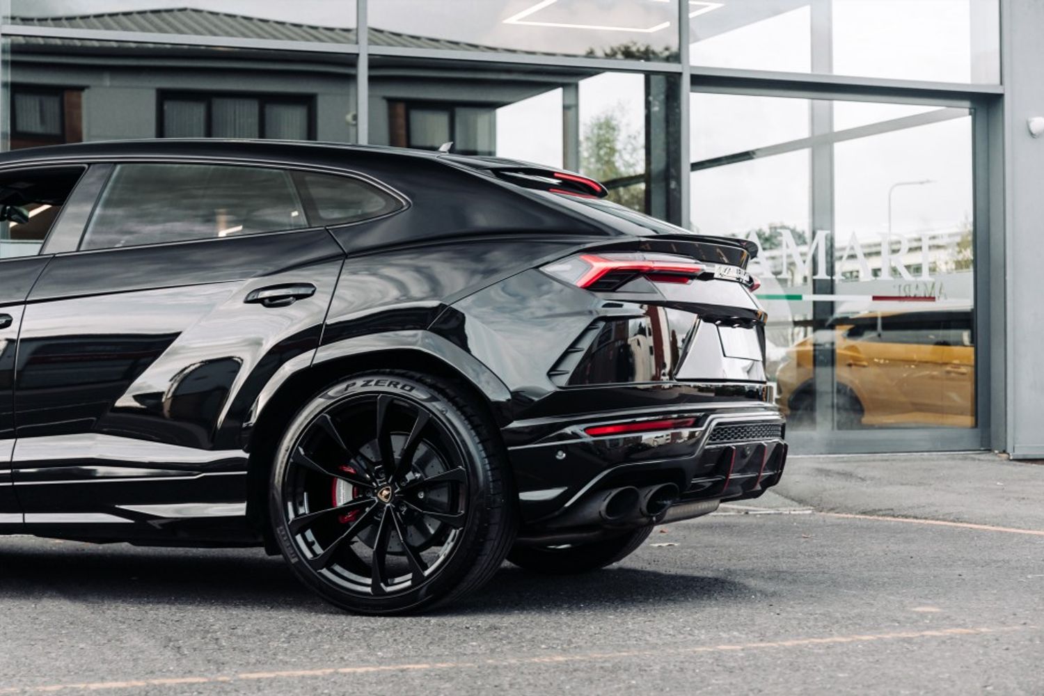 LAMBORGHINI URUS ESTATE 4.0 V8 5DR AUTOMATIC