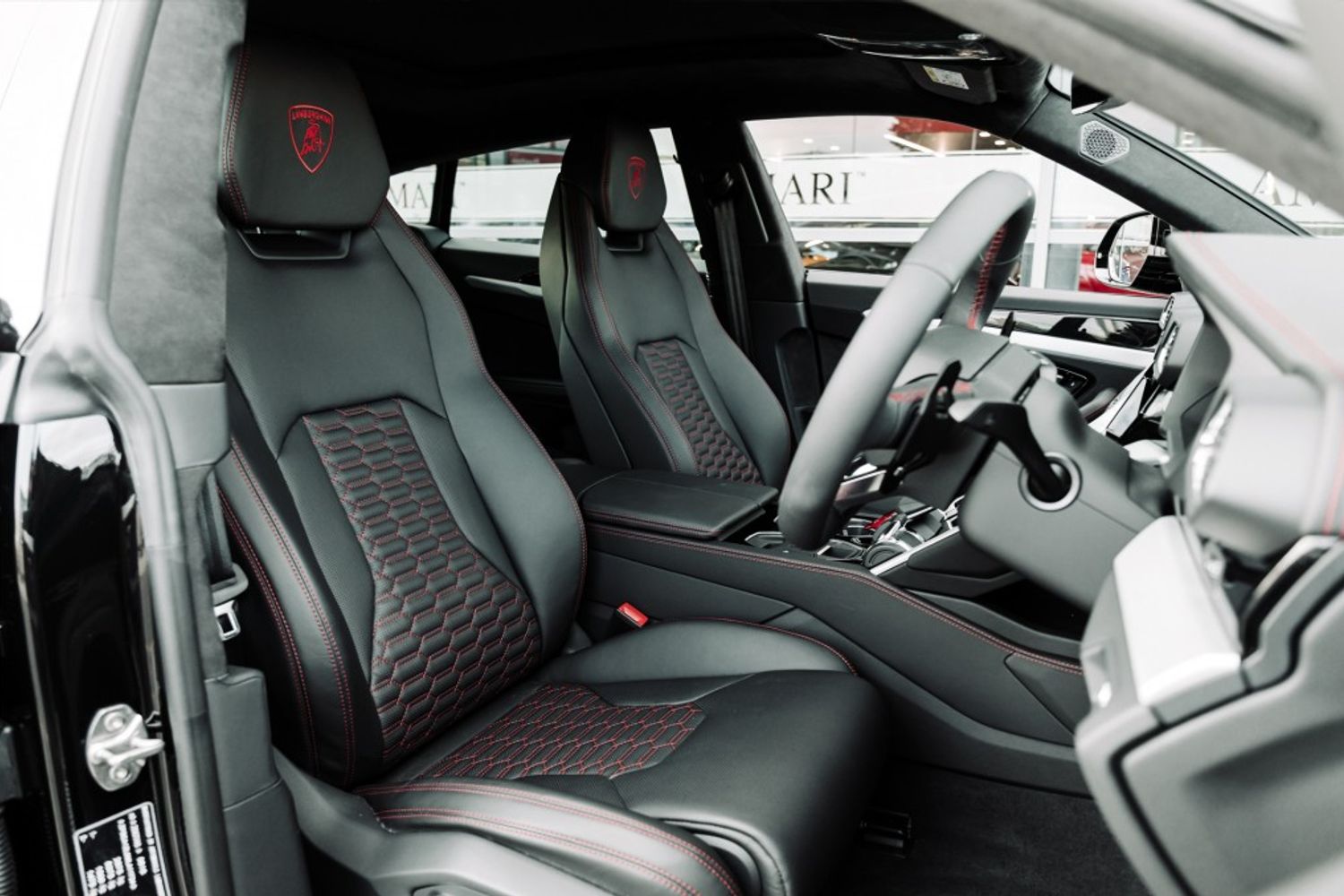 LAMBORGHINI URUS ESTATE 4.0 V8 5DR AUTOMATIC