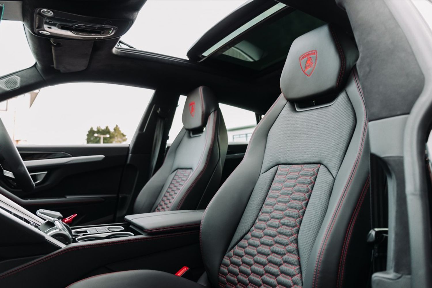 LAMBORGHINI URUS ESTATE 4.0 V8 5DR AUTOMATIC