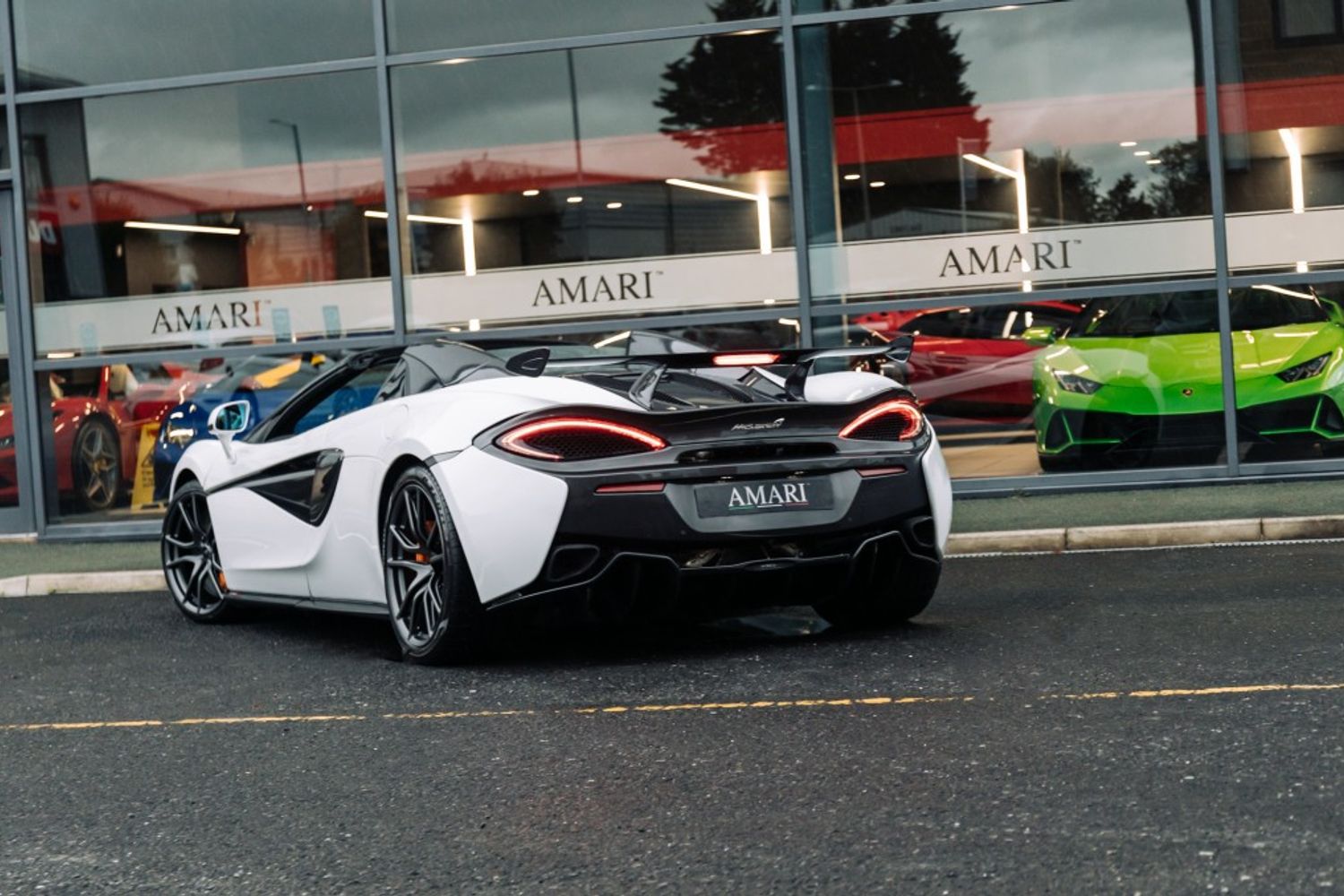 MCLAREN 570S V8 SSG CONVERTIBLE 3.8 V8 SSG 2DR SEMI AUTOMATIC