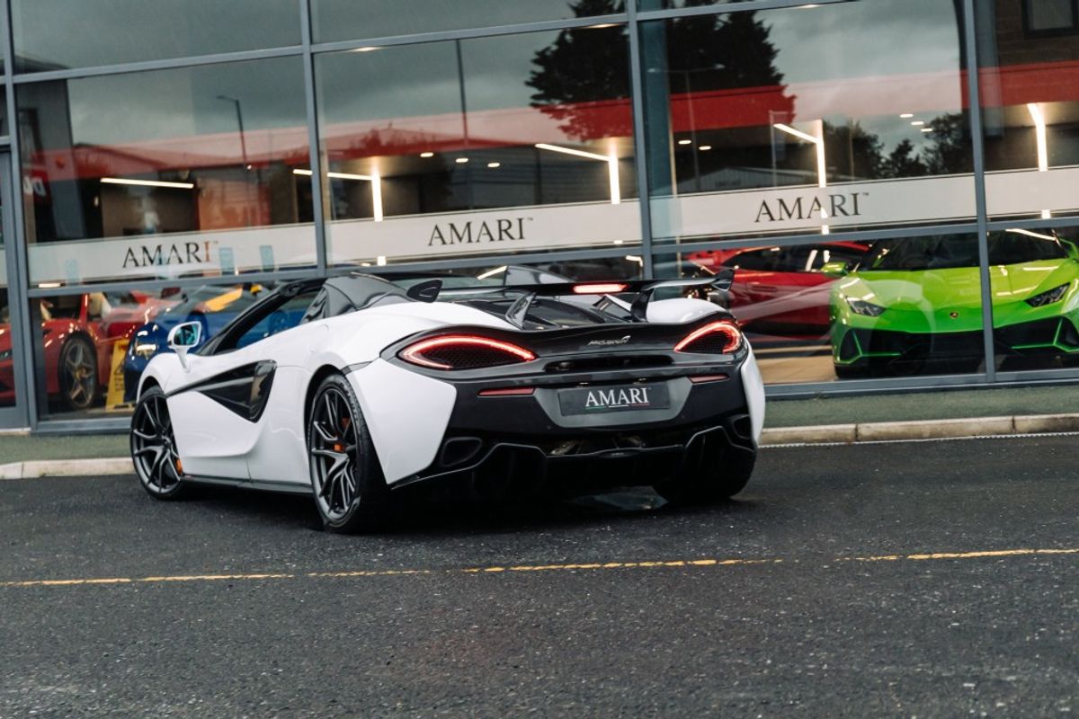 MCLAREN 570S V8 SSG CONVERTIBLE 3.8 V8 SSG 2DR SEMI AUTOMATIC