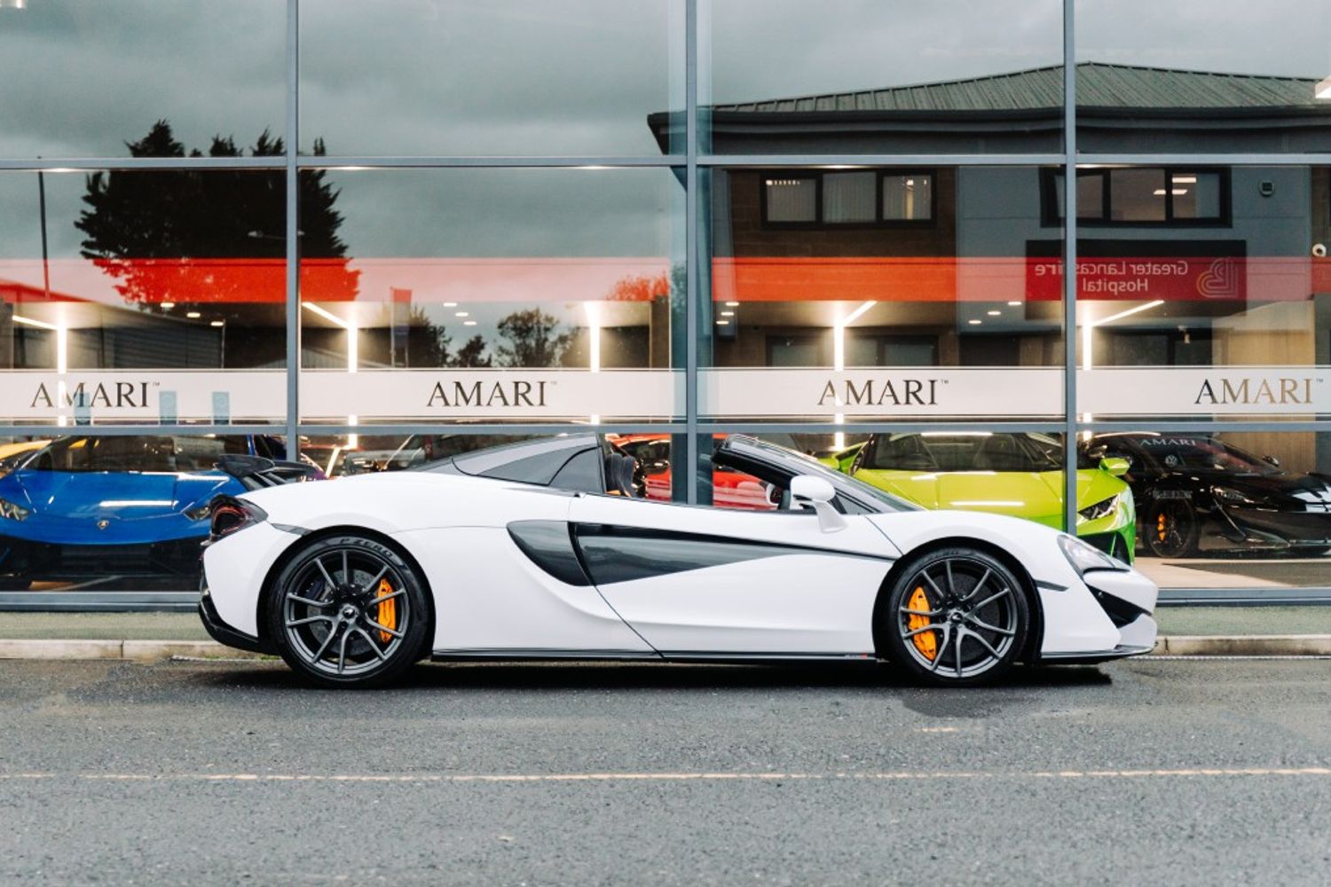 MCLAREN 570S V8 SSG CONVERTIBLE 3.8 V8 SSG 2DR SEMI AUTOMATIC