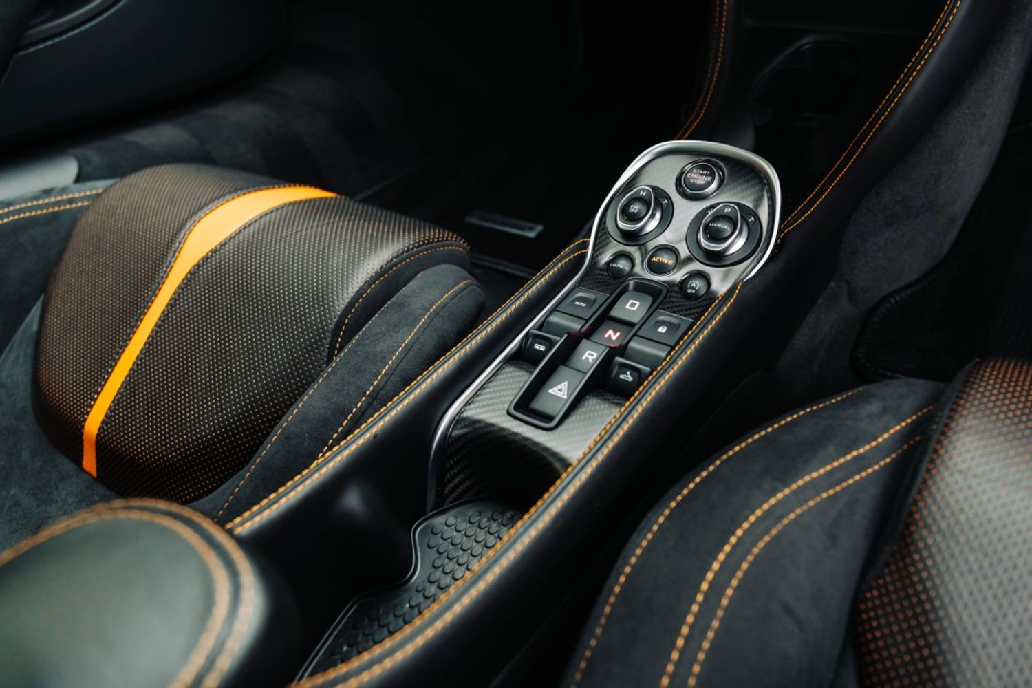 MCLAREN 570S V8 SSG CONVERTIBLE 3.8 V8 SSG 2DR SEMI AUTOMATIC