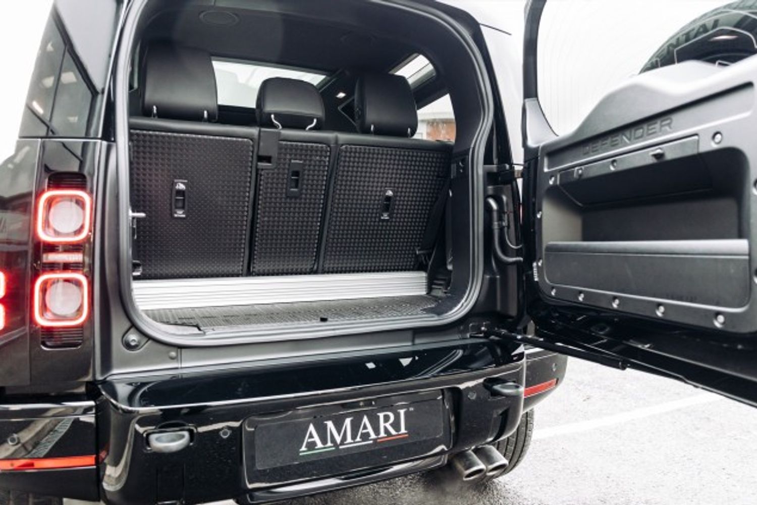 LAND ROVER DEFENDER ESTATE 5.0 V8 3DR AUTOMATIC