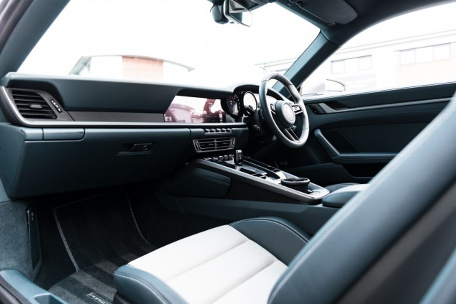 PORSCHE 911 COUPE 3.0 CARRERA PDK 2DR AUTOMATIC