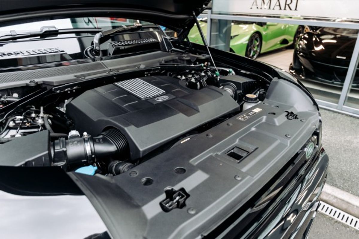 LAND ROVER DEFENDER ESTATE 5.0 V8 3DR AUTOMATIC