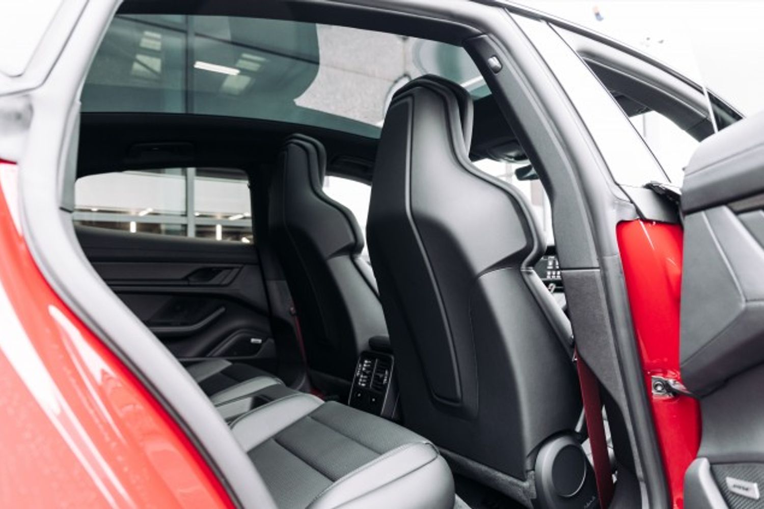 PORSCHE TAYCAN ELECTRIC SALOON 4S (93KWH) 4DR AUTOMATIC