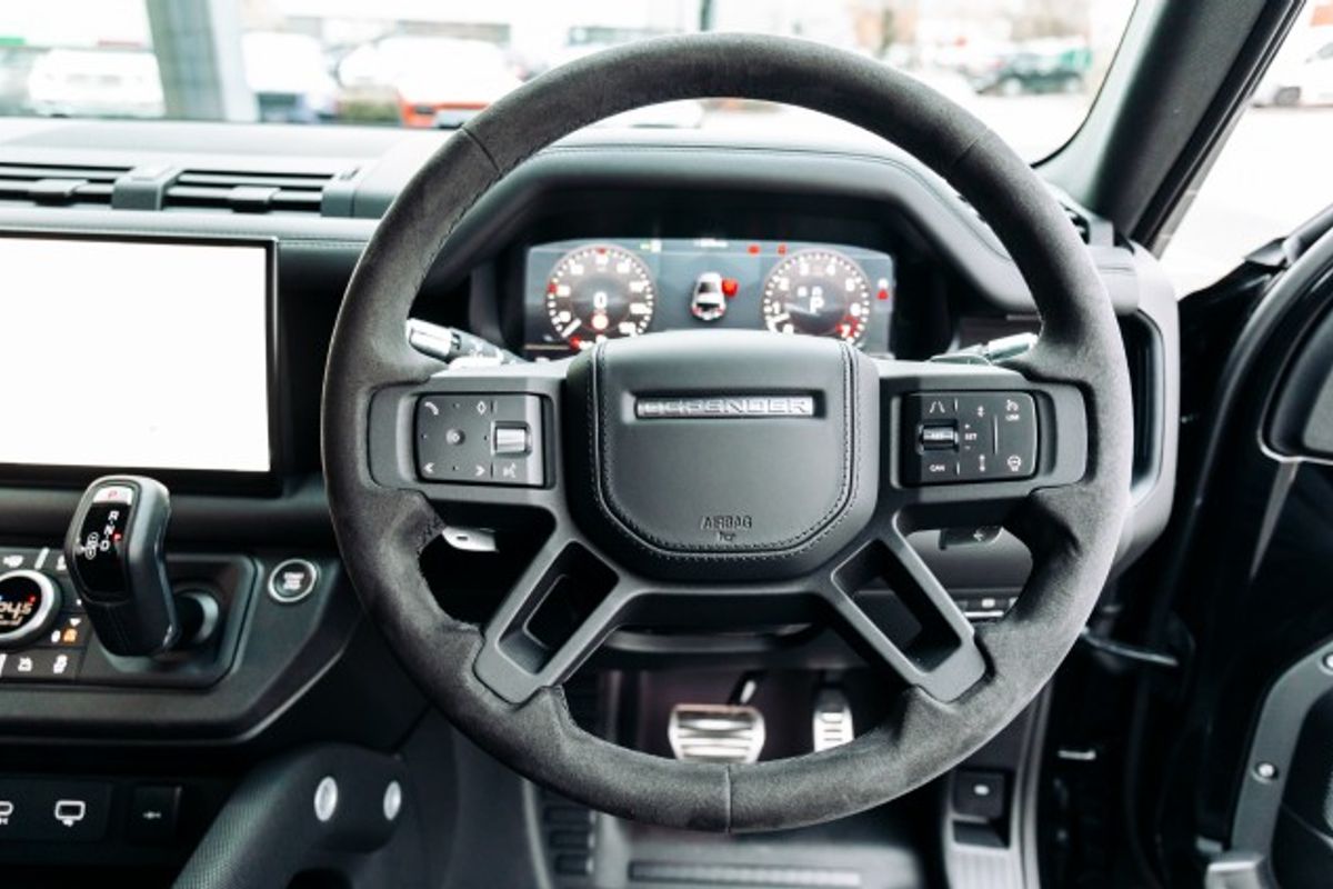 LAND ROVER DEFENDER ESTATE 5.0 V8 3DR AUTOMATIC