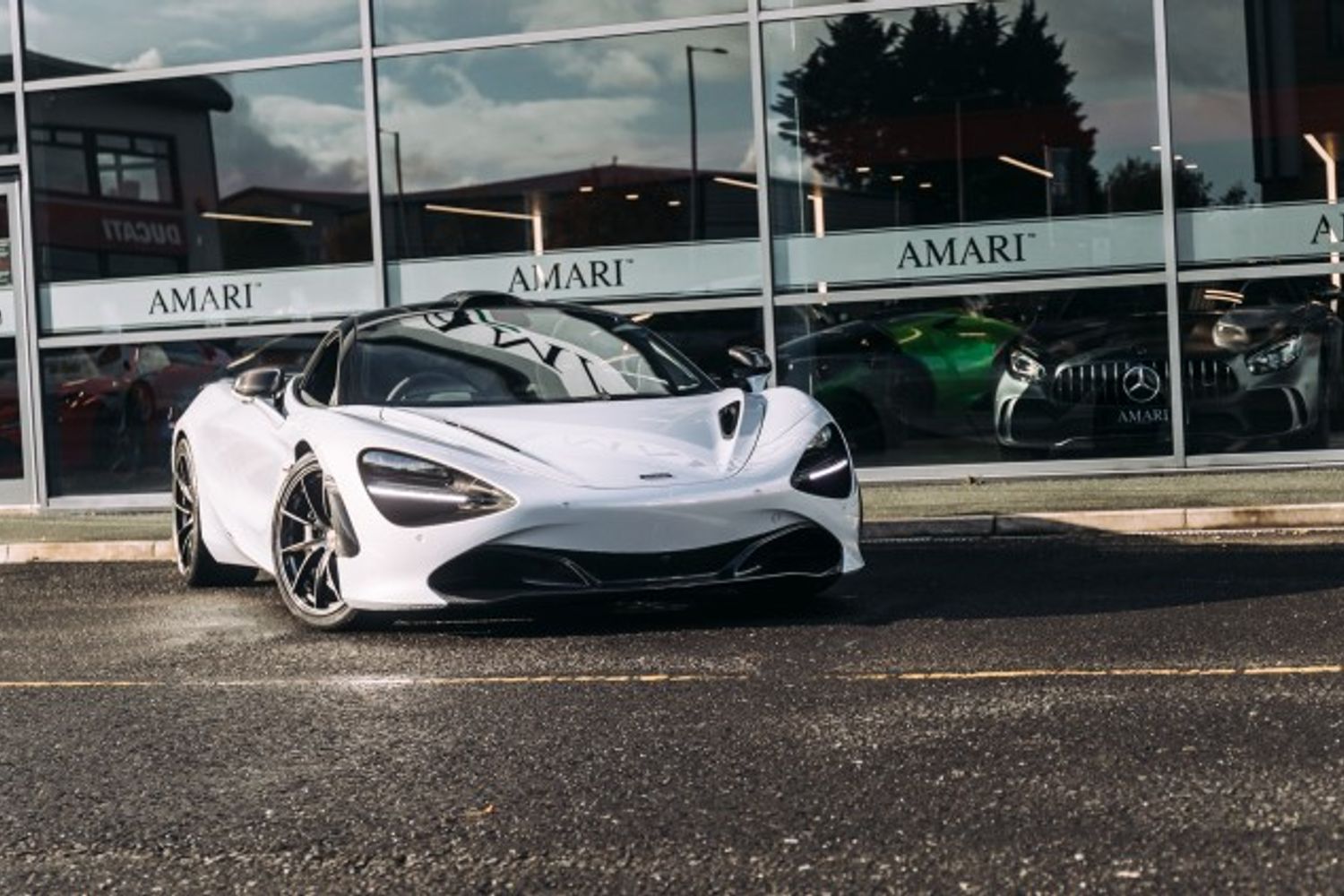 MCLAREN 720S V8 SSG COUPE 4.0 V8 SSG 2DR SEMI AUTOMATIC