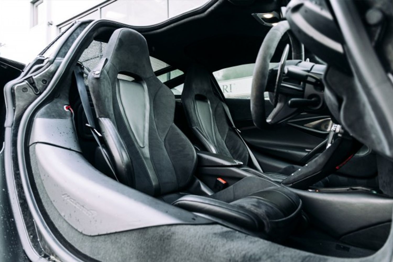 MCLAREN 720S V8 SSG COUPE 4.0 V8 SSG 2DR SEMI AUTOMATIC