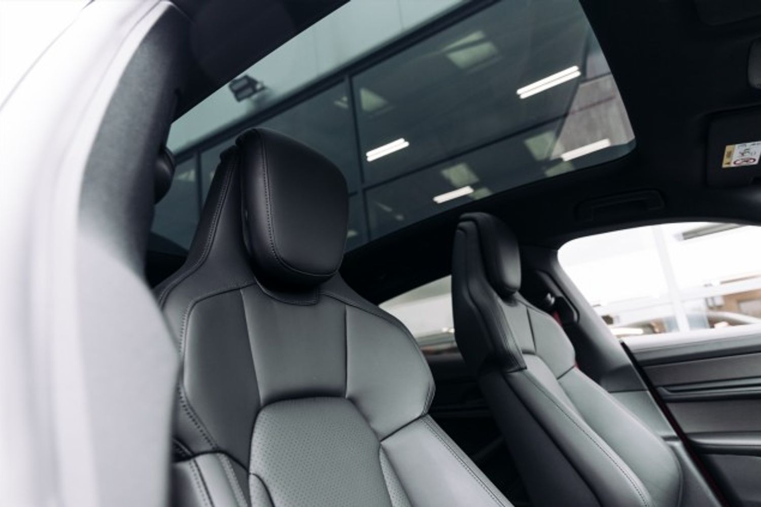 PORSCHE TAYCAN ELECTRIC SALOON 4S (93KWH) 4DR AUTOMATIC