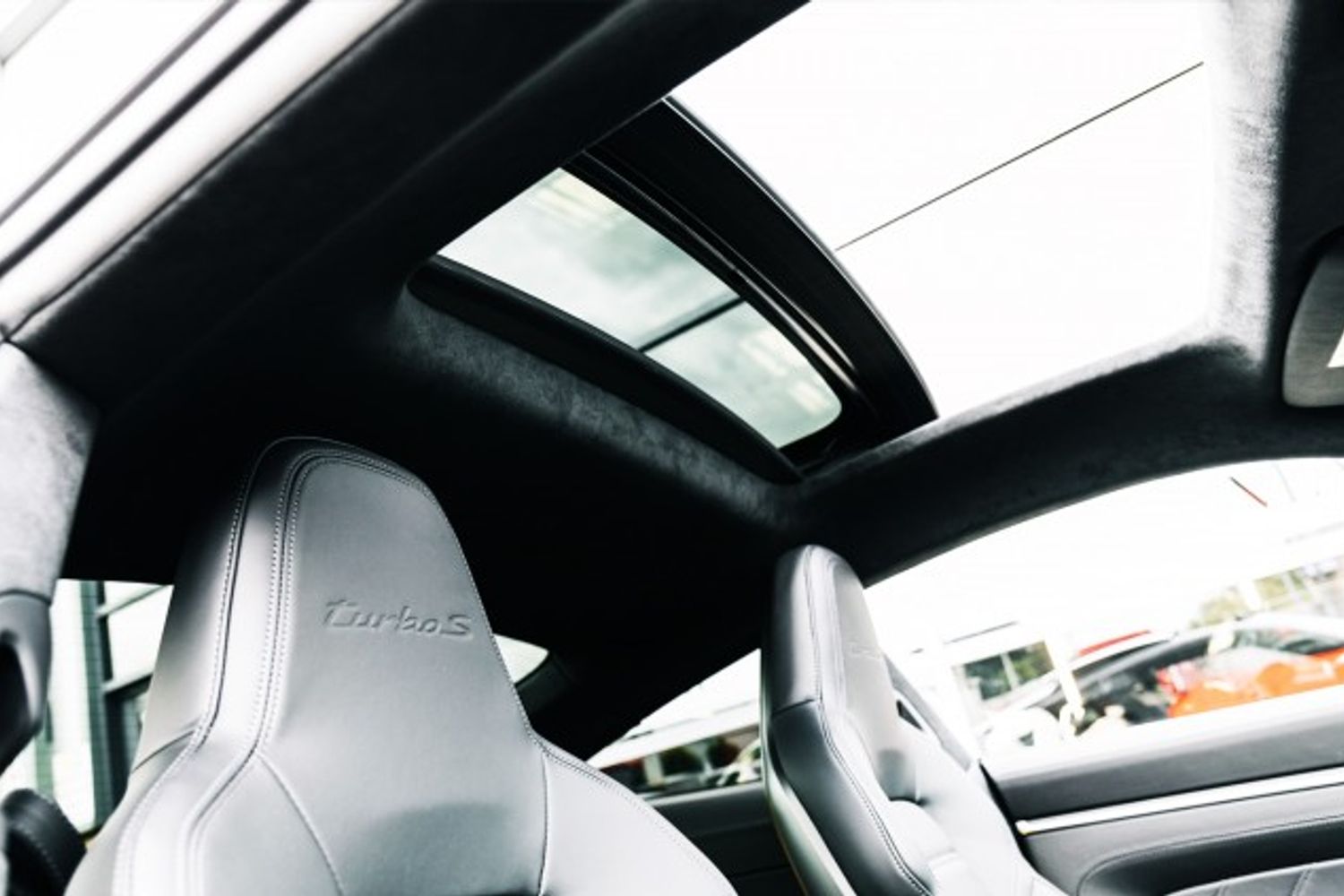 PORSCHE 911 COUPE 3.7 TURBO S PDK 2DR SEMI AUTOMATIC