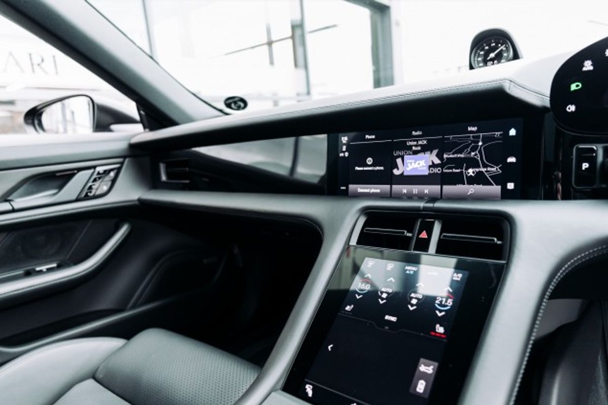 PORSCHE TAYCAN ELECTRIC SALOON 4S (93KWH) 4DR AUTOMATIC