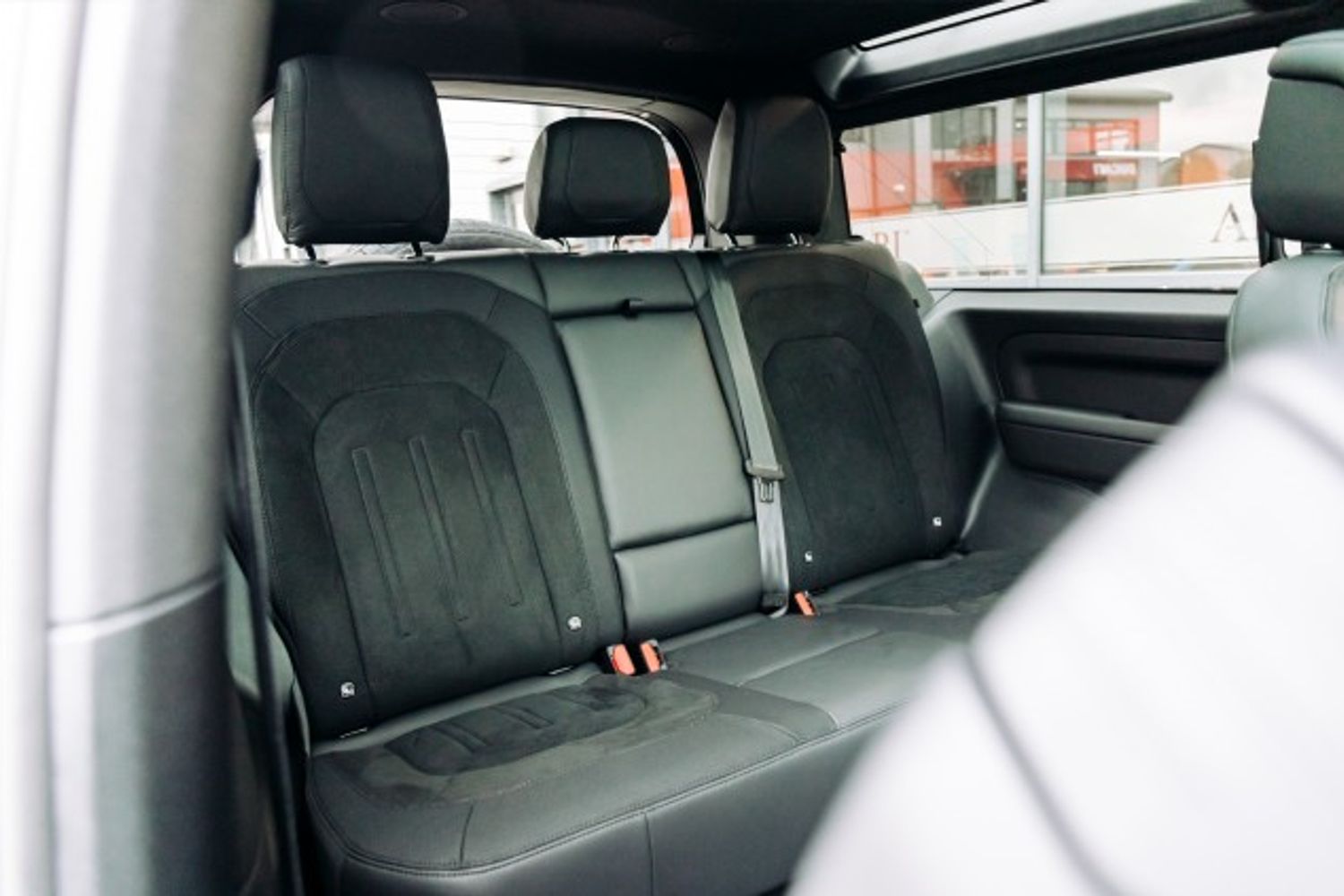 LAND ROVER DEFENDER ESTATE 5.0 V8 3DR AUTOMATIC