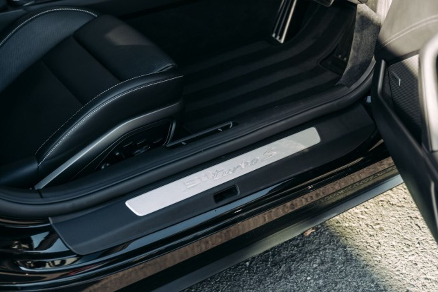 PORSCHE 911 COUPE 3.7 TURBO S PDK 2DR SEMI AUTOMATIC