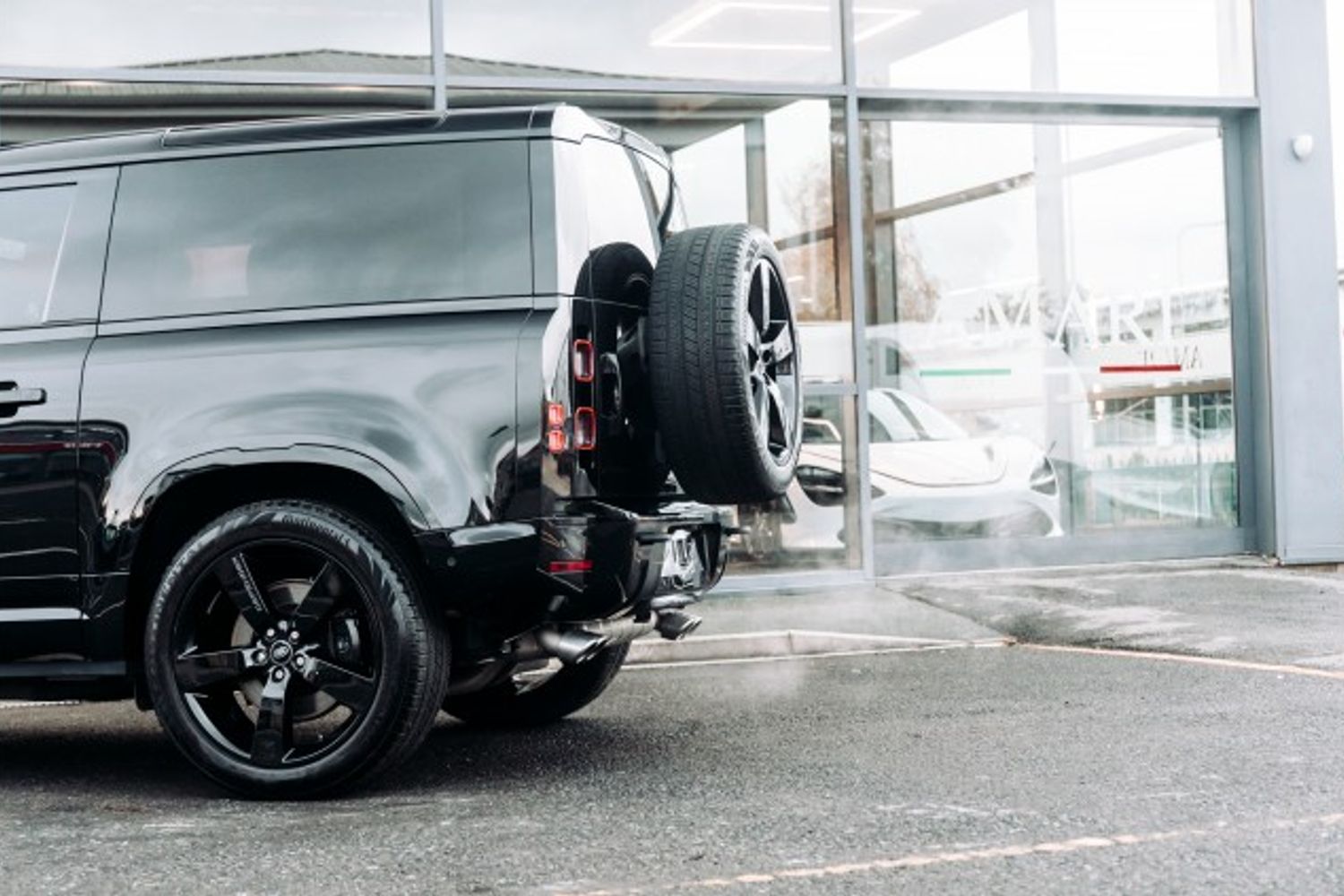LAND ROVER DEFENDER ESTATE 5.0 V8 3DR AUTOMATIC