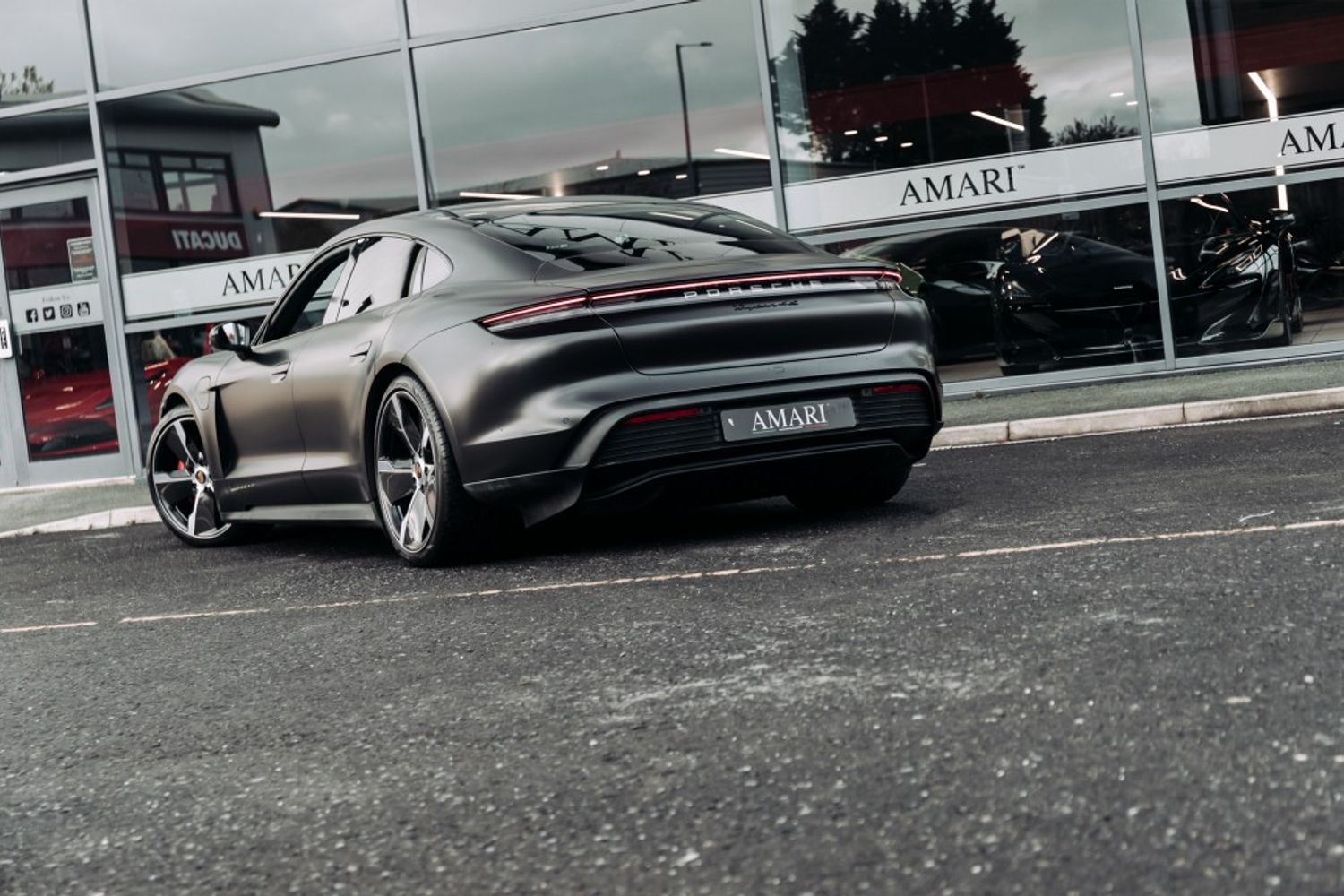 PORSCHE TAYCAN ELECTRIC SALOON 4S (93KWH) 4DR AUTOMATIC