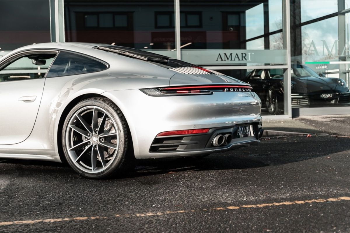 PORSCHE 911 COUPE 3.0 CARRERA PDK 2DR AUTOMATIC