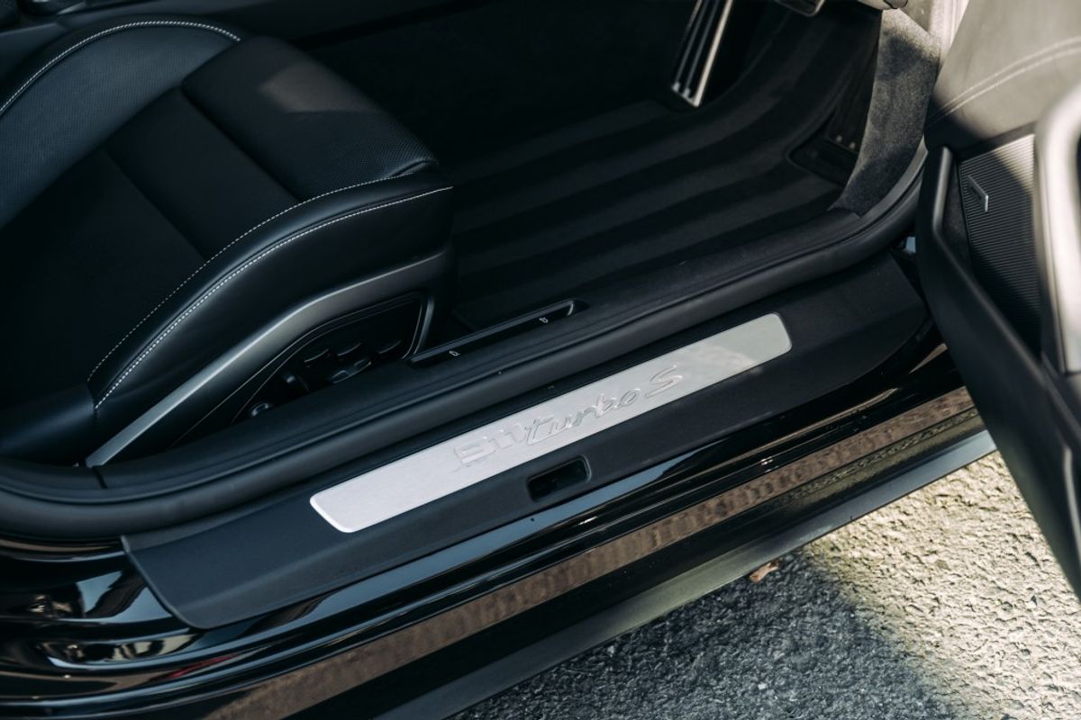PORSCHE 911 COUPE 3.7 TURBO S PDK 2DR SEMI AUTOMATIC