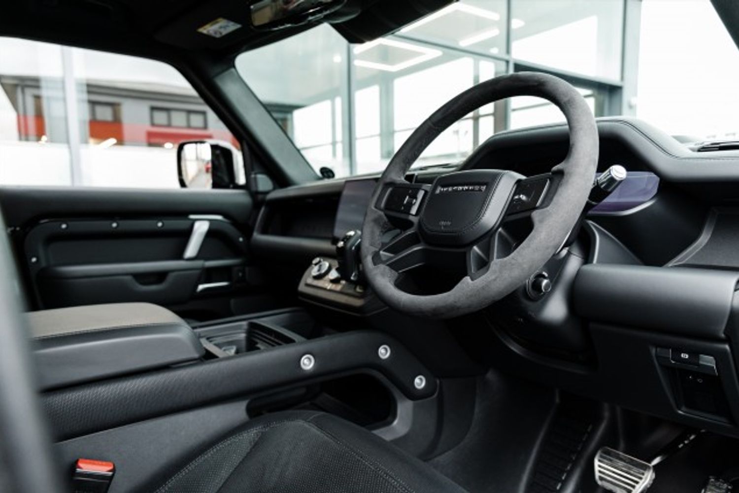 LAND ROVER DEFENDER V8 ESTATE 5.0 V8 5DR AUTOMATIC