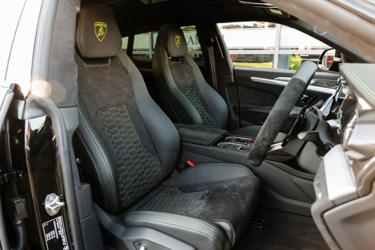 Lamborghini Urus 4.0 V8 5DR AUTOMATIC