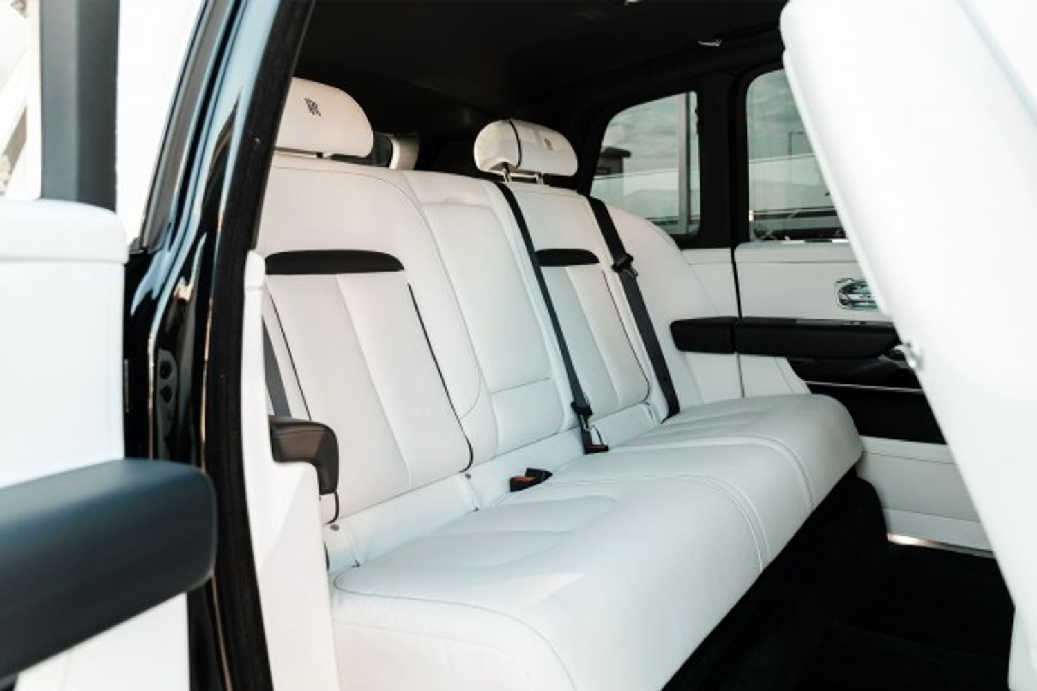 ROLLS-ROYCE CULLINAN V12 ESTATE 6.7 V12 5DR AUTOMATIC