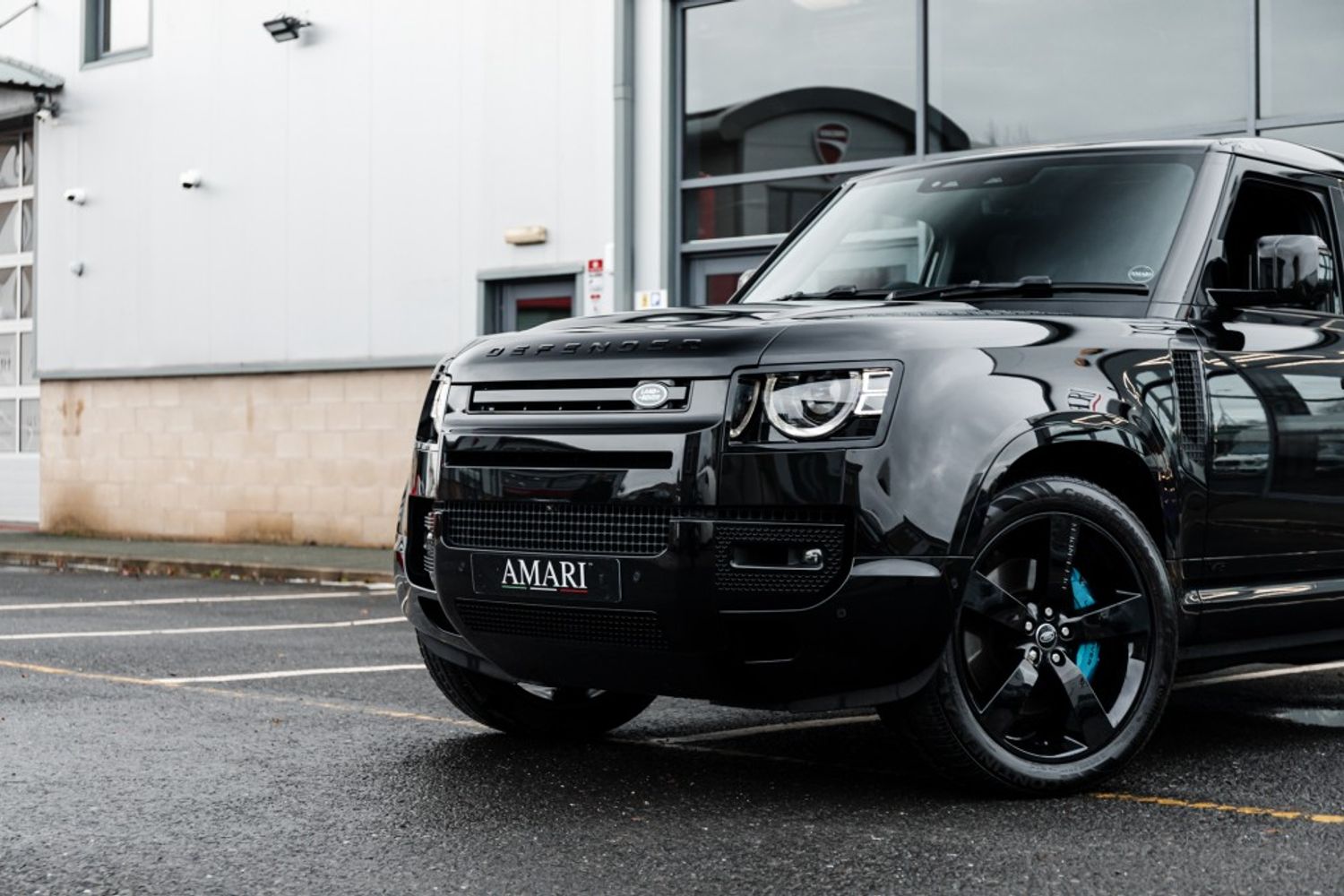 LAND ROVER DEFENDER V8 ESTATE 5.0 V8 5DR AUTOMATIC