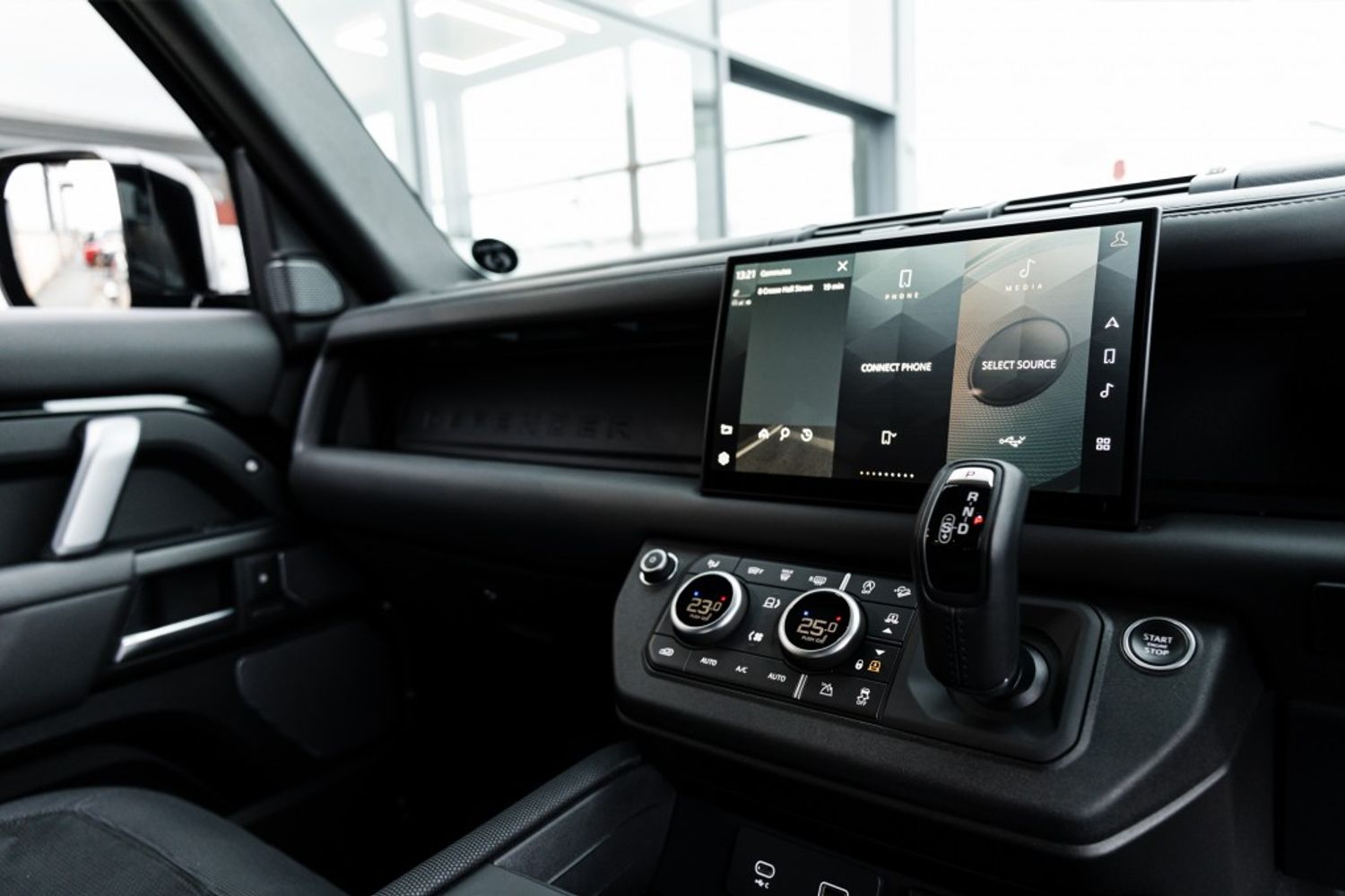 LAND ROVER DEFENDER V8 ESTATE 5.0 V8 5DR AUTOMATIC