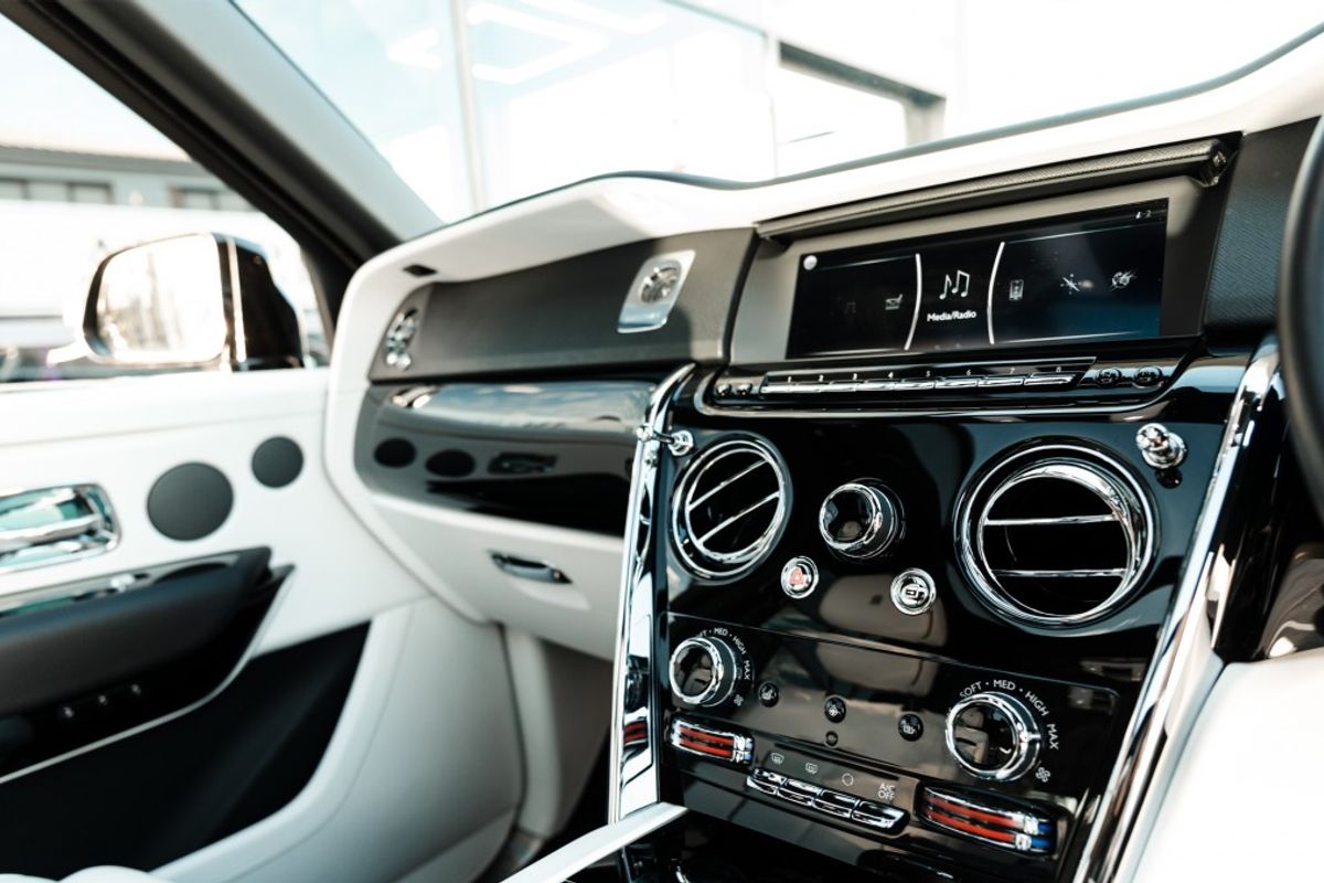 ROLLS-ROYCE CULLINAN V12 ESTATE 6.7 V12 5DR AUTOMATIC