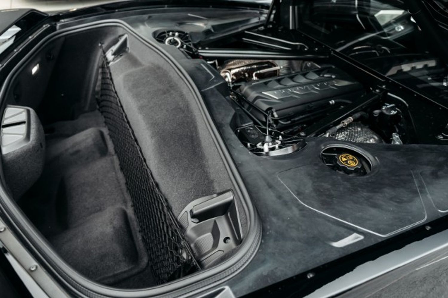 CHEVROLET CORVETTE STINGRAY AUTO COUPE 6.2