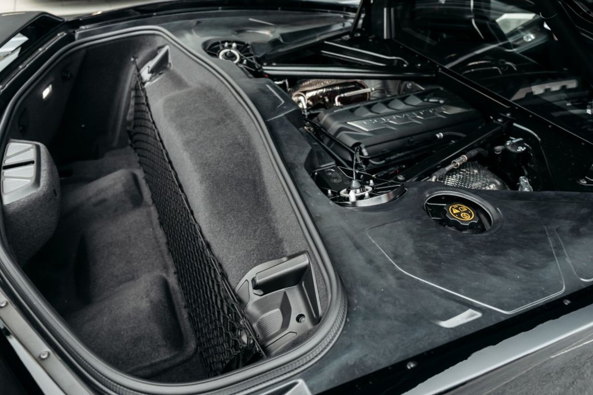 CHEVROLET CORVETTE STINGRAY AUTO COUPE 6.2