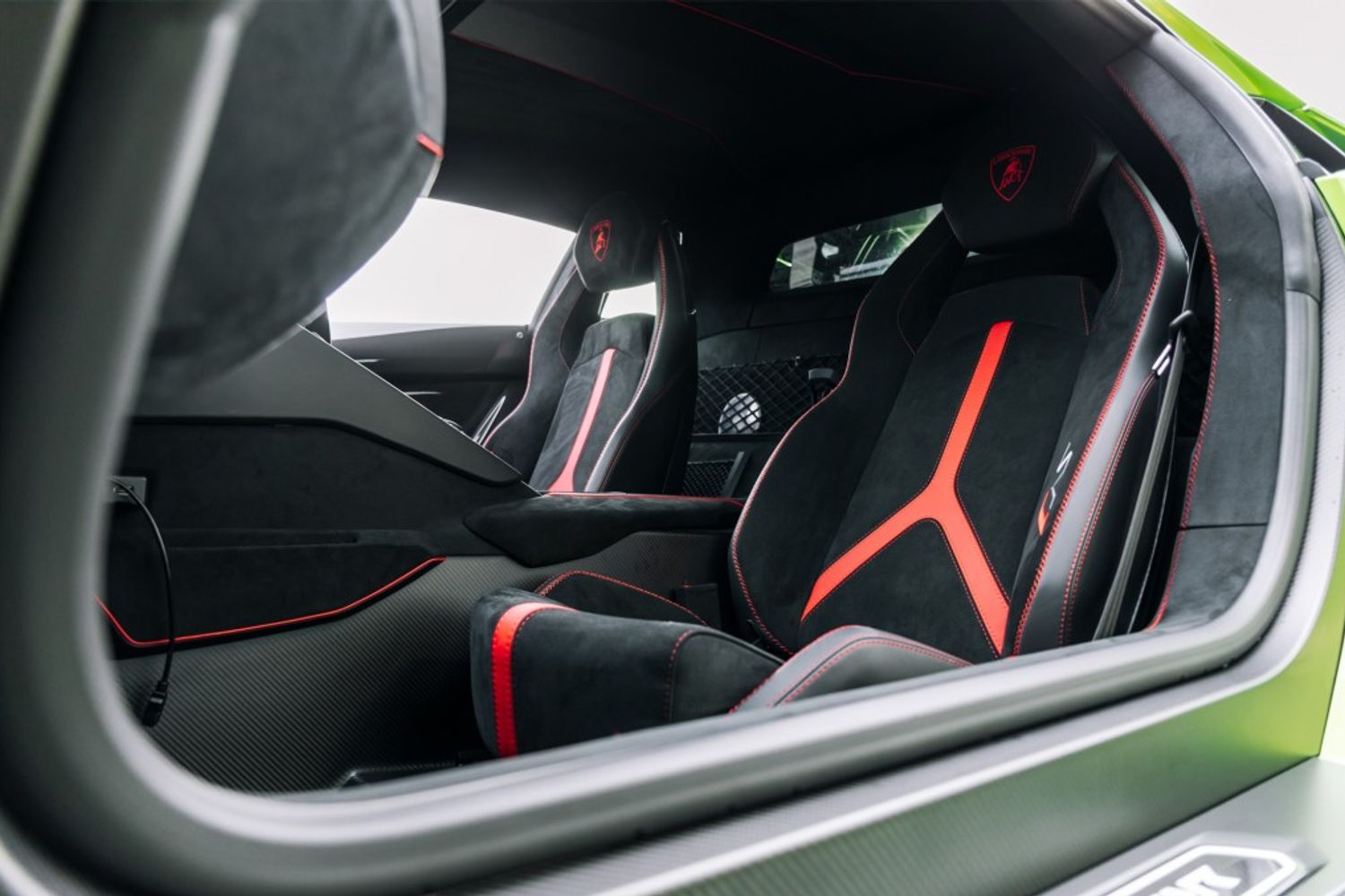 LAMBORGHINI AVENTADOR COUPE 6.5 LP 770-4 SVJ 2DR SEMI AUTOMATIC