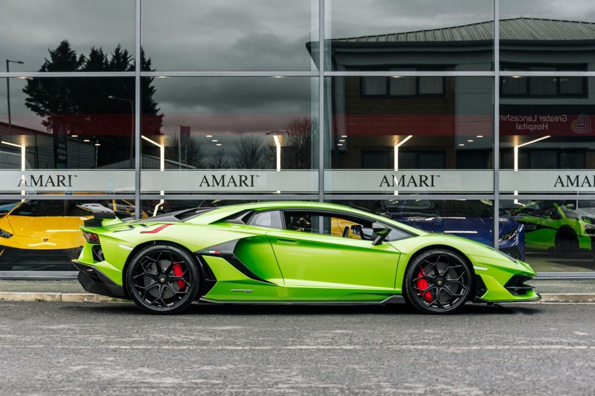 LAMBORGHINI AVENTADOR COUPE 6.5 LP 770-4 SVJ 2DR SEMI AUTOMATIC