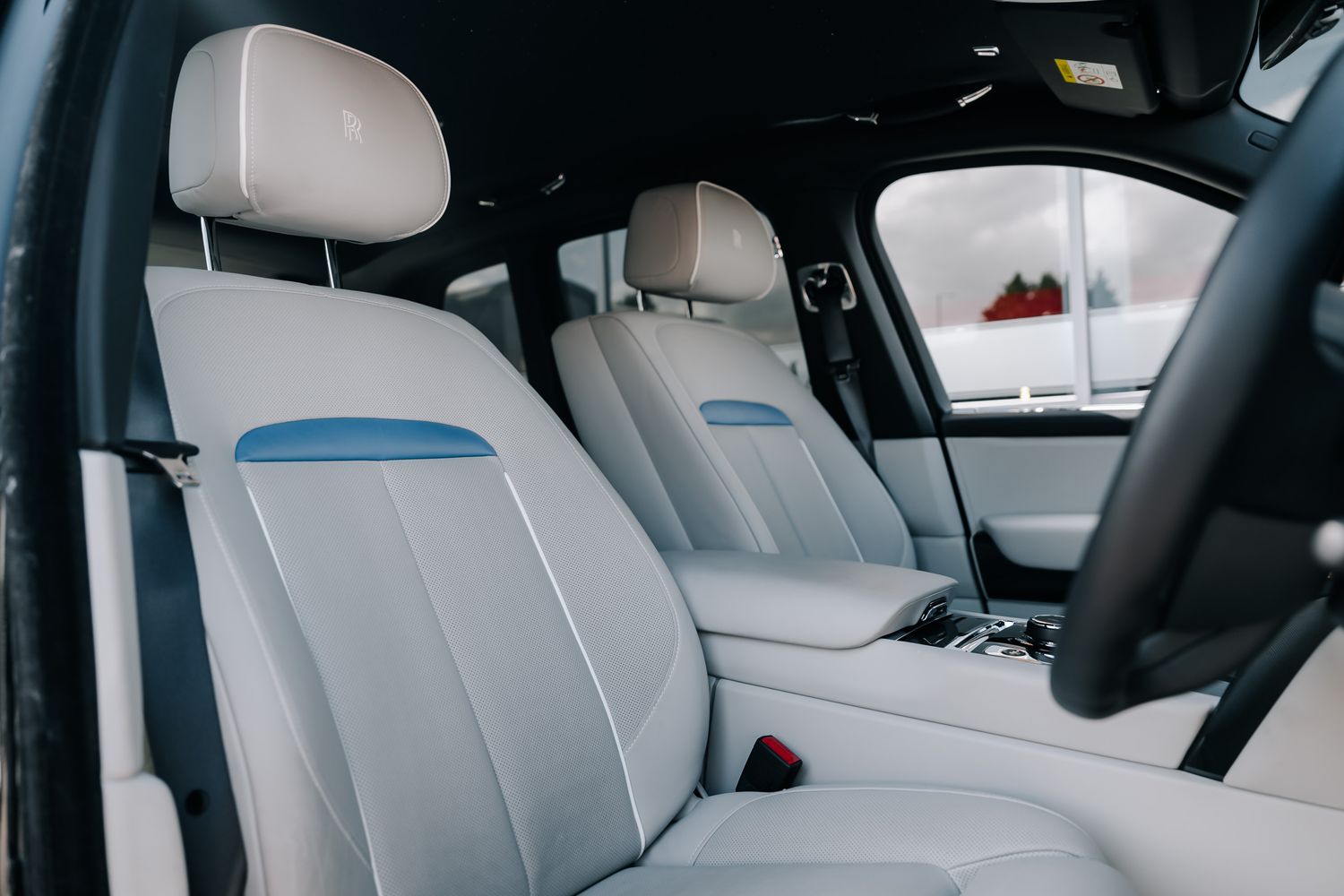 Rolls Royce Cullinan  Model Guide