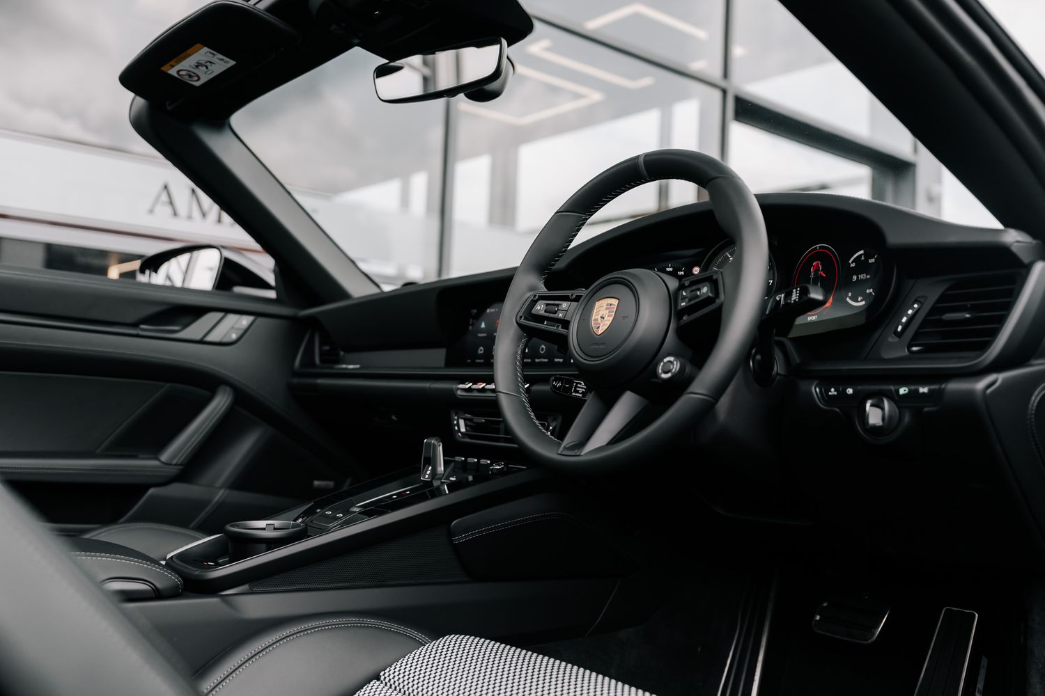 Porsche 911 Targa 4  Model Guide
