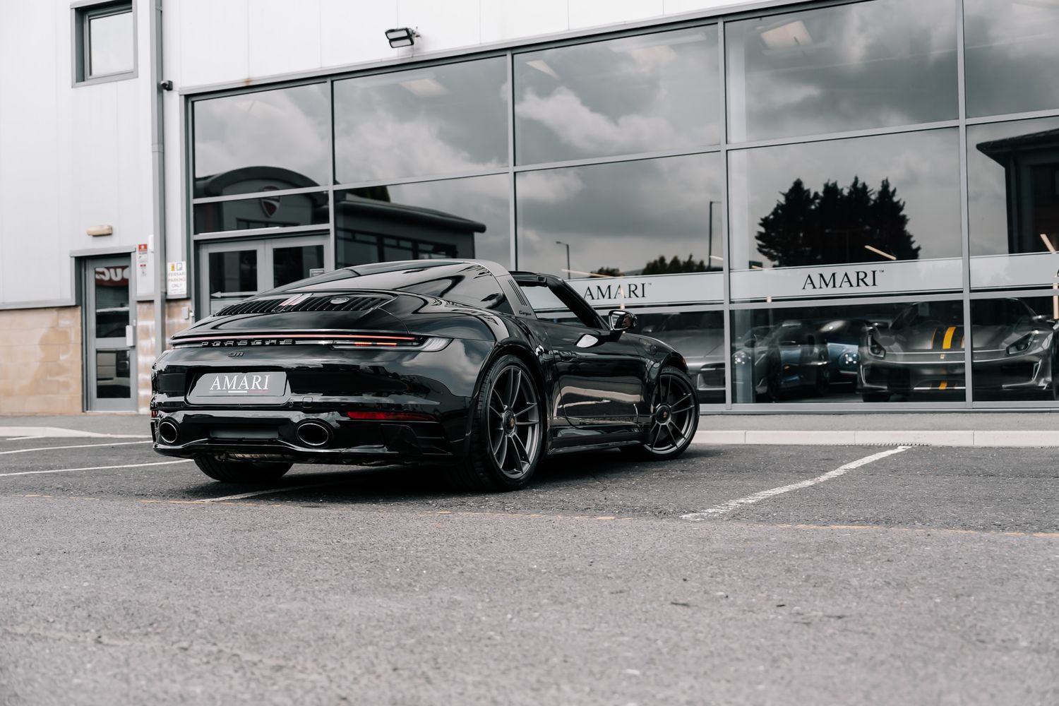Porsche 911 Targa 4  Model Guide