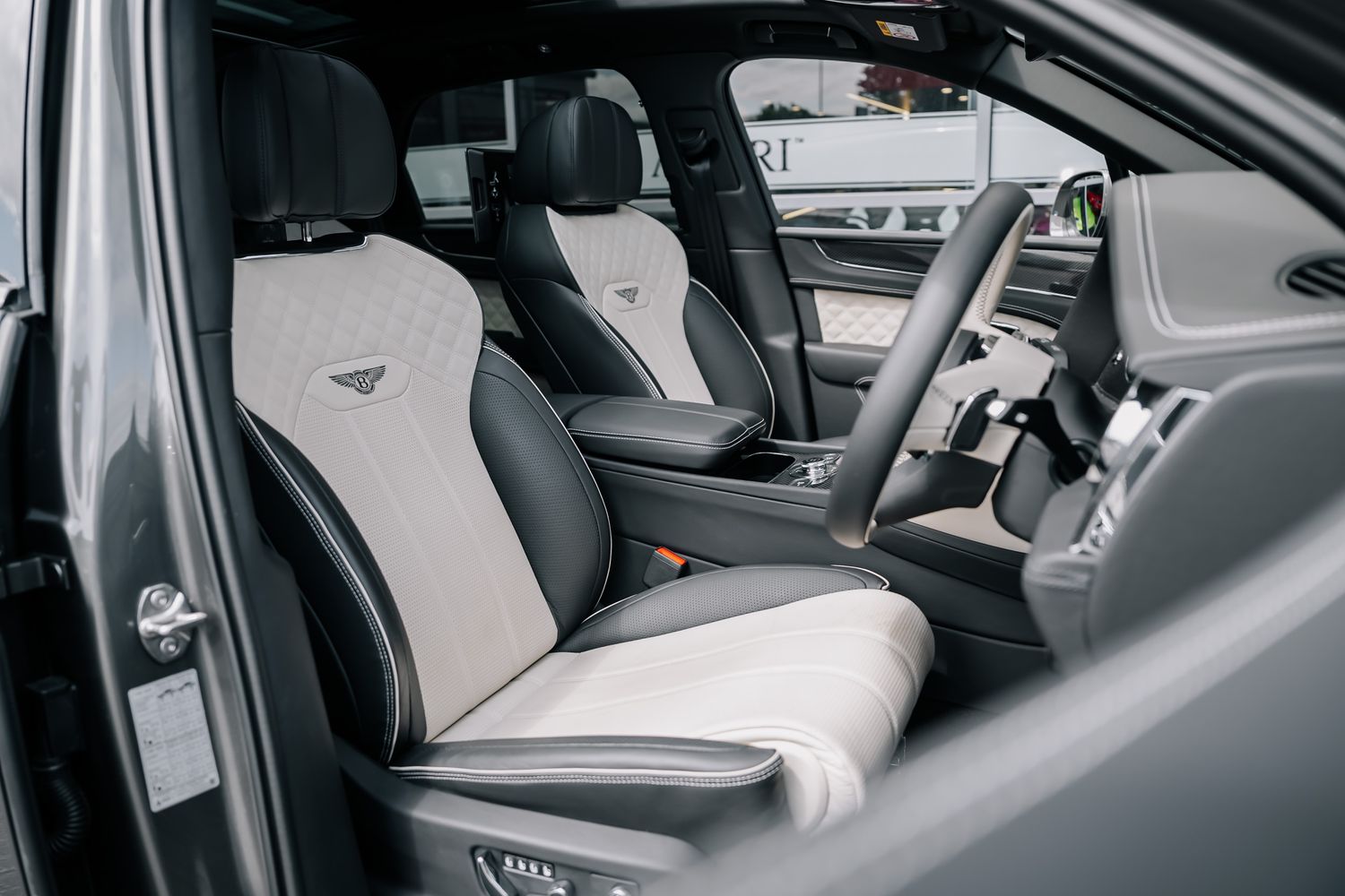 Bentley  Bentayga Model Guide
