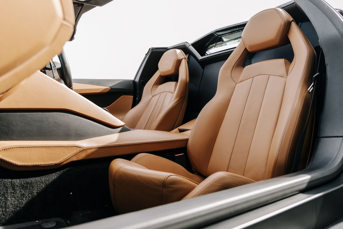 Lamborghini Aventador Roadster LP 700-4 6.5 LP 700-4 ROADSTER 2DR SEMI AUTOMATIC