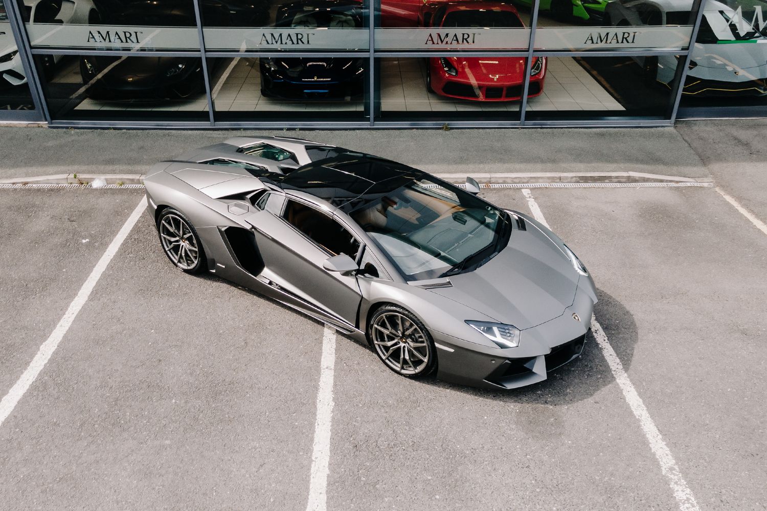 Lamborghini Aventador Roadster LP 700-4 6.5 LP 700-4 ROADSTER 2DR SEMI AUTOMATIC