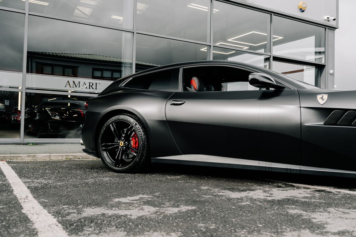 Ferrari GTC4 Lusso 6.3 V12