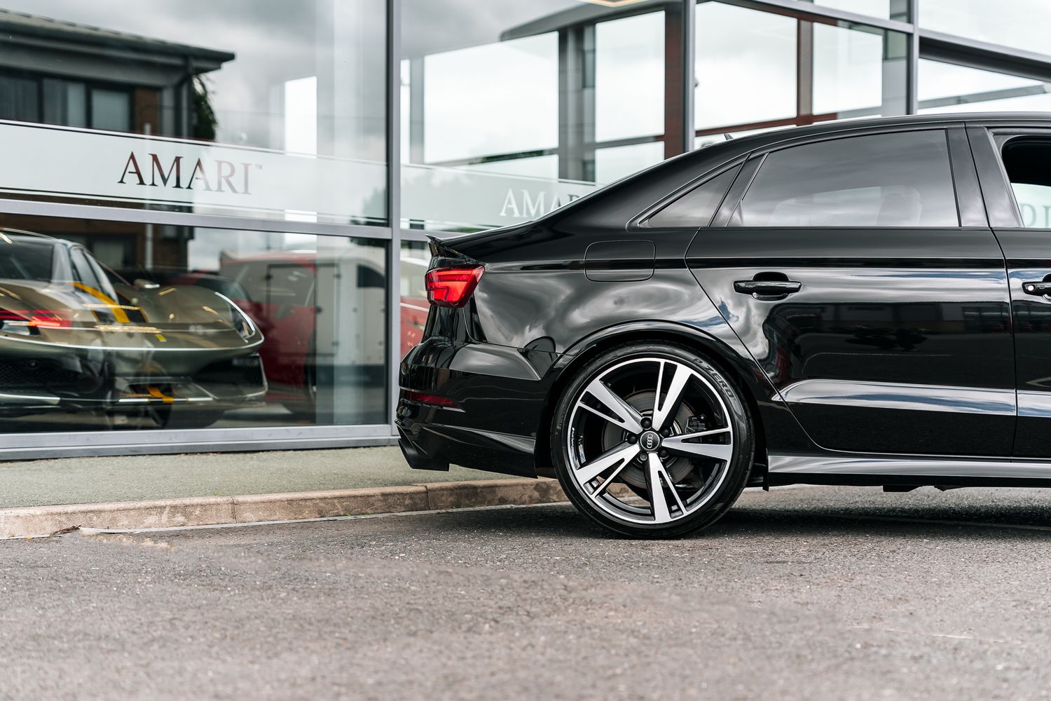 Audi RS3 Saloon 2.5 Rs 3 Tfsi Quattro 4Dr Semi Automatic