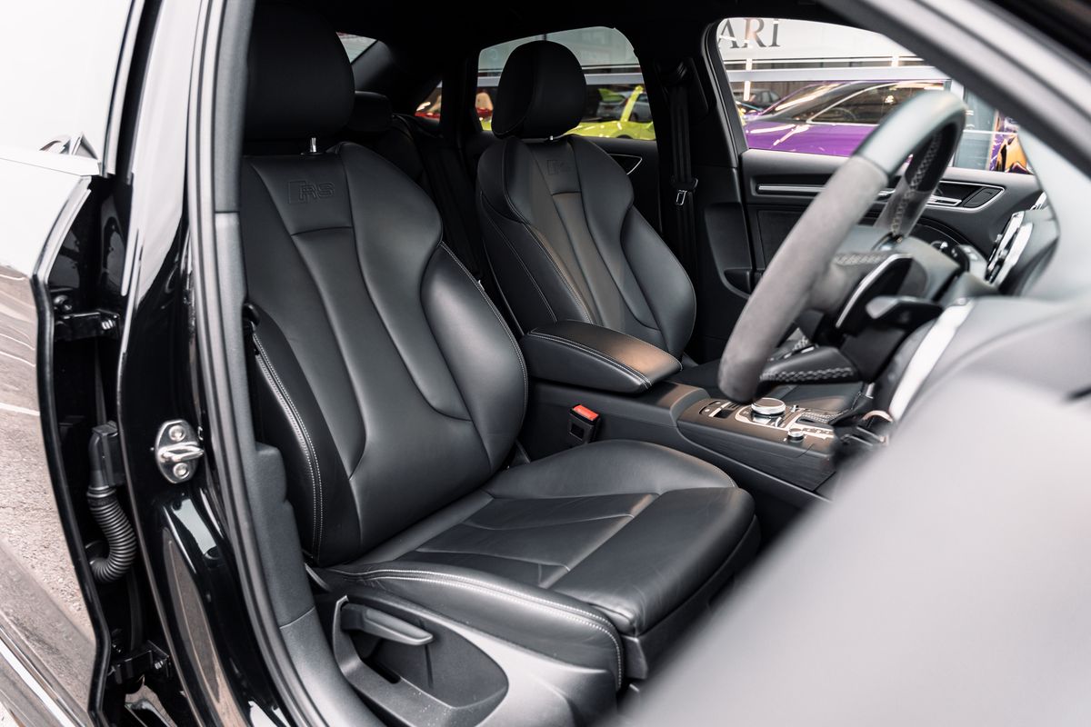 Audi RS3 Saloon 2.5 Rs 3 Tfsi Quattro 4Dr Semi Automatic