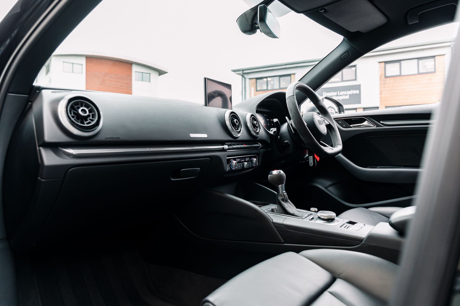 Audi RS3 Saloon 2.5 Rs 3 Tfsi Quattro 4Dr Semi Automatic